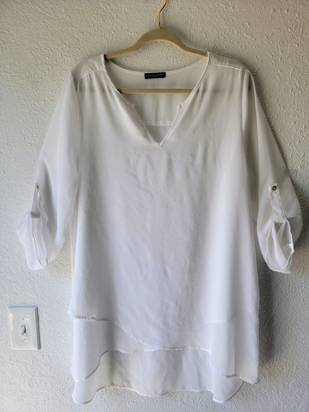 cha cha vente White Layered V-Neck Chiffon Tunic